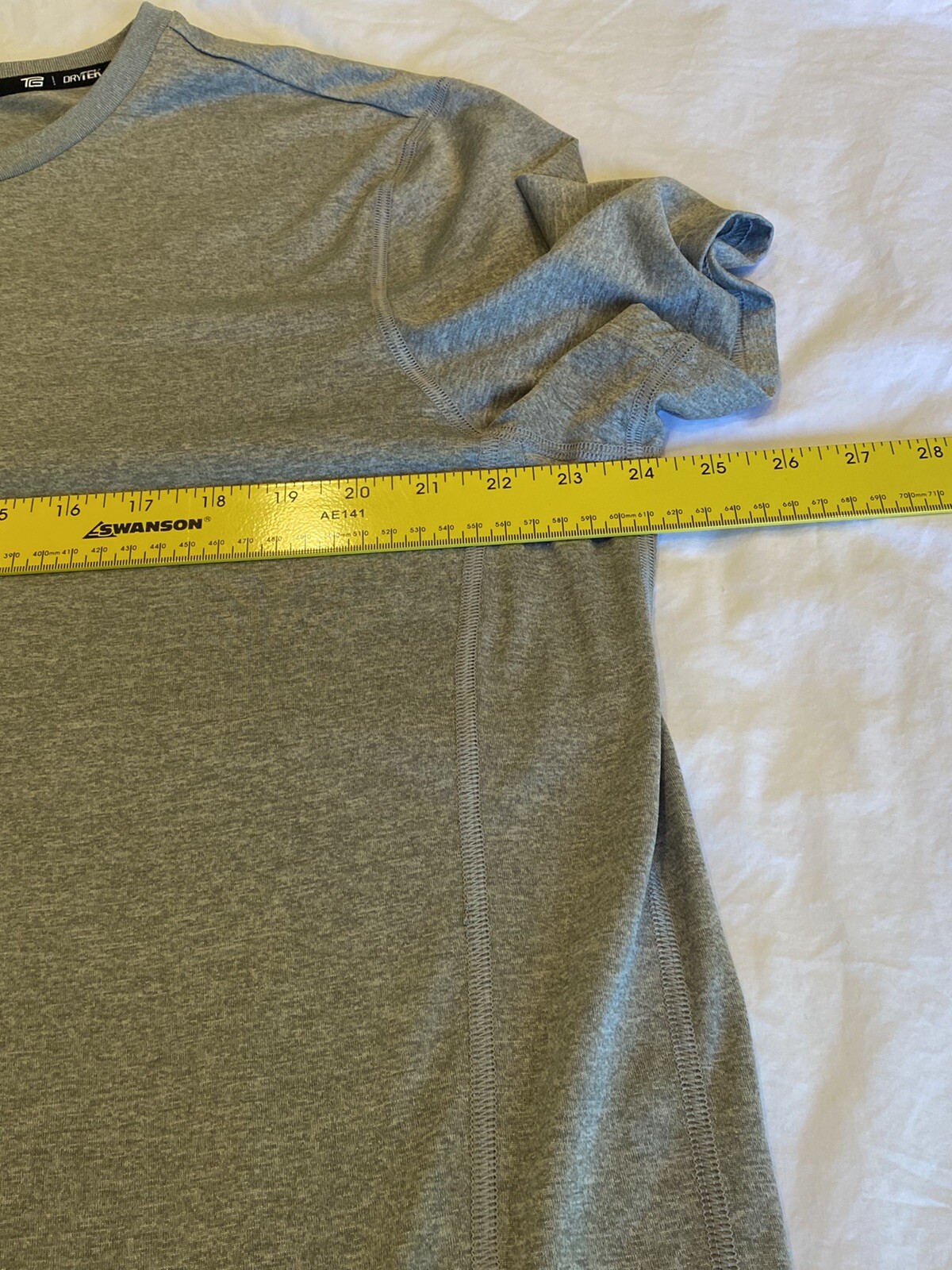 TEK GEAR DRY TEK Men's Short Sleeve T-shirt size XL, grey, Gray polyester NWOT gallery