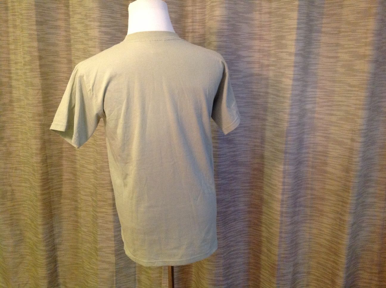 Discovery Channel Store Chinese Character Happiness T Shirt Men's Size Large gallery