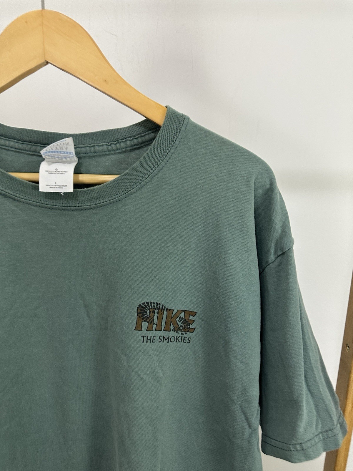 VTG Hiker Wisdom Guide Hiking Camping Outdoor Nature T-Shirt Size L gallery