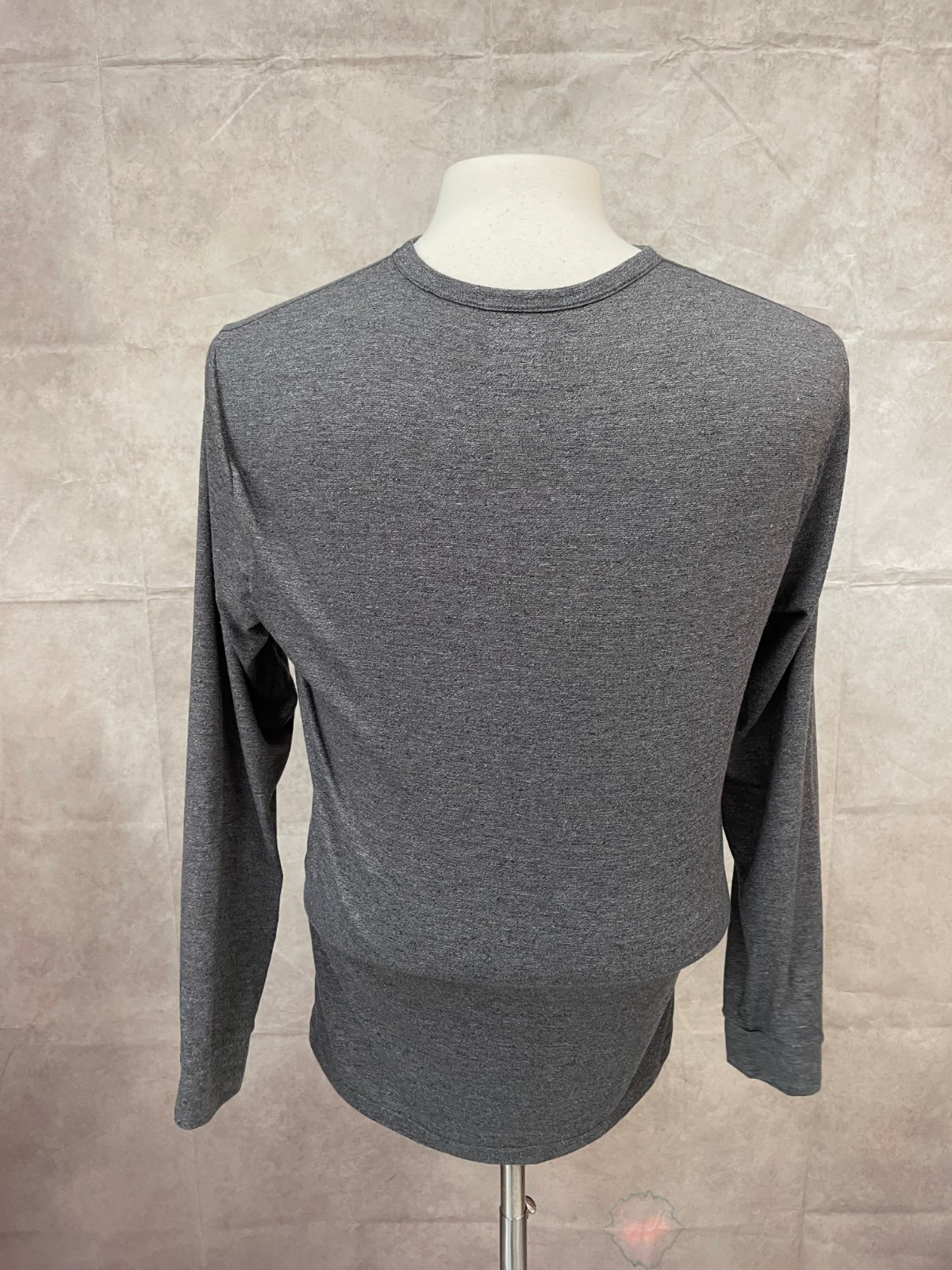 32 Degrees Heat Men’s Long Sleeve Crew Neck Shirt Gray Size L gallery