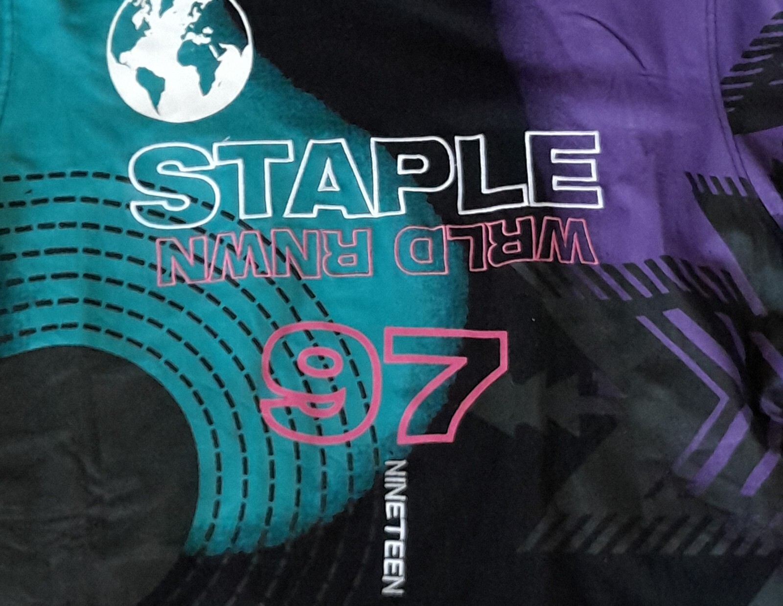 Staple World Renown Pigeon Mens M Black Graphic Shirt Skater 21 inch pit to pit gallery