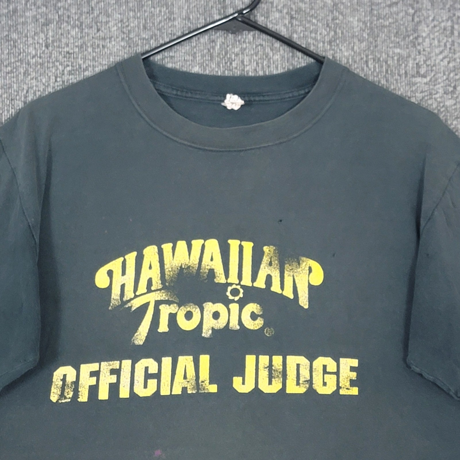 Hawaiian Tropic Official Judge T-Shirt Mens Medium Black Short Sleeve Crewneck gallery