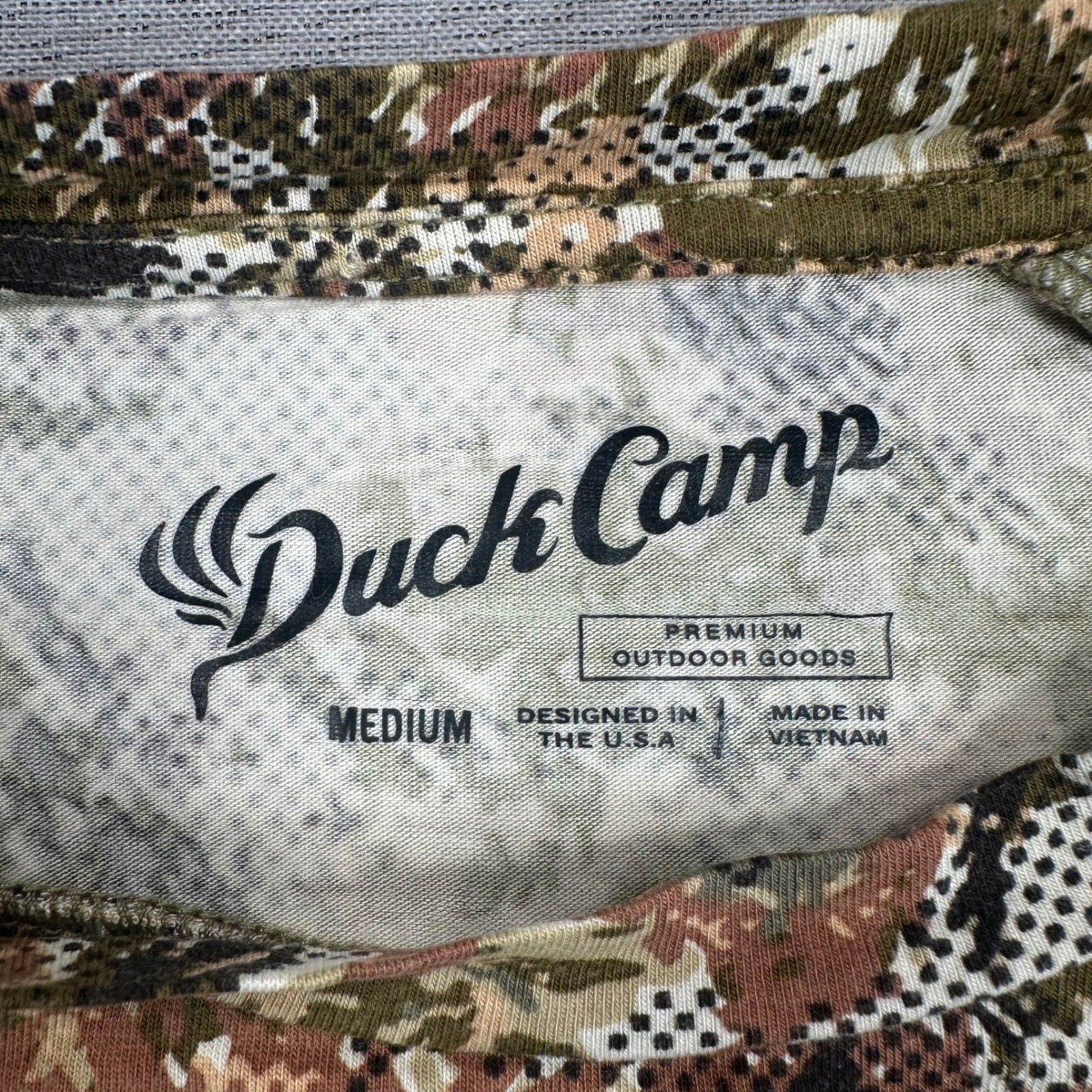 Duck Camp Long Sleeve Shirt Mens Medium Bamboo Crew Early Season Wetland Camo gallery