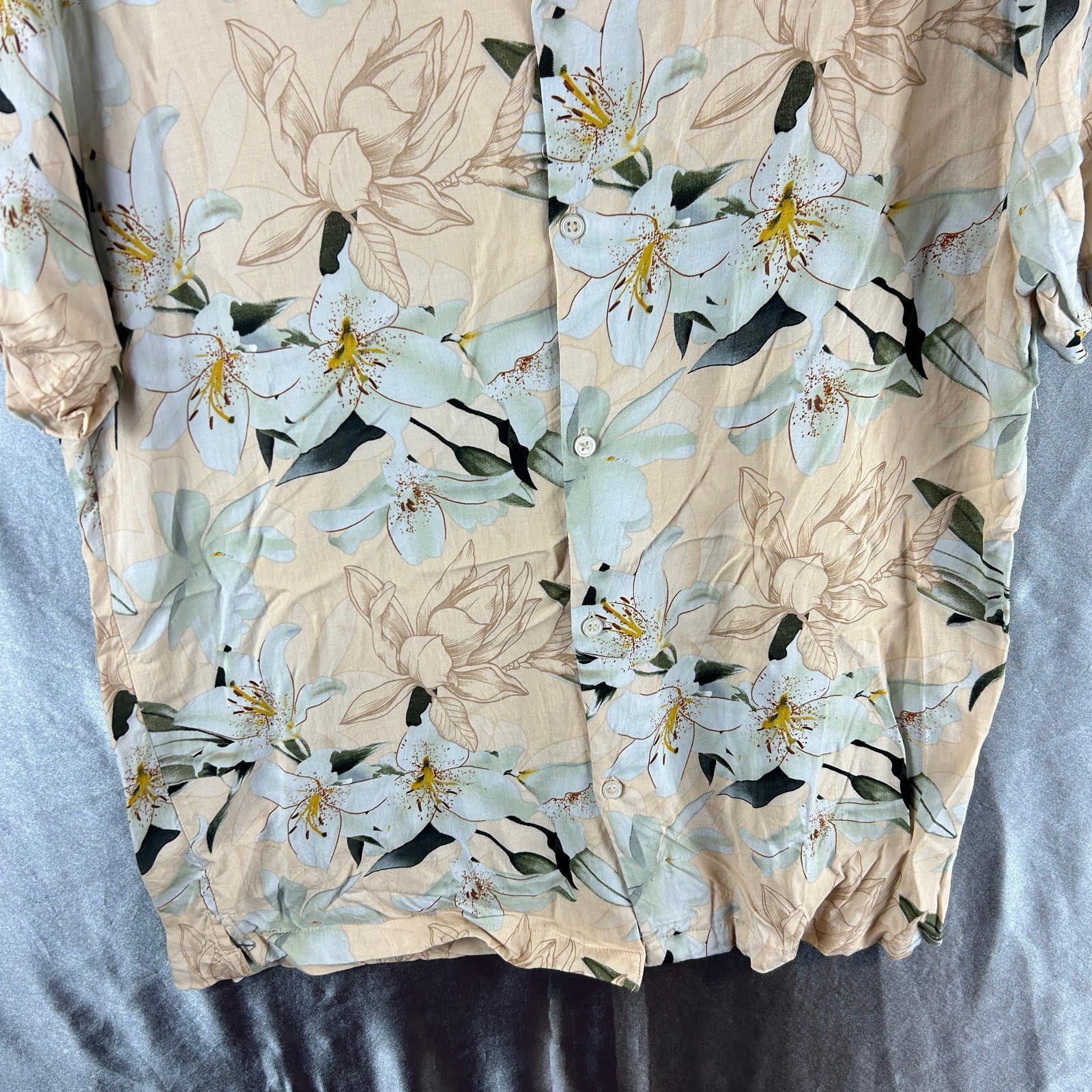 Denim & Flower Ricky Singh Men's Large Floral Button Front Camp Shirt Beige gallery