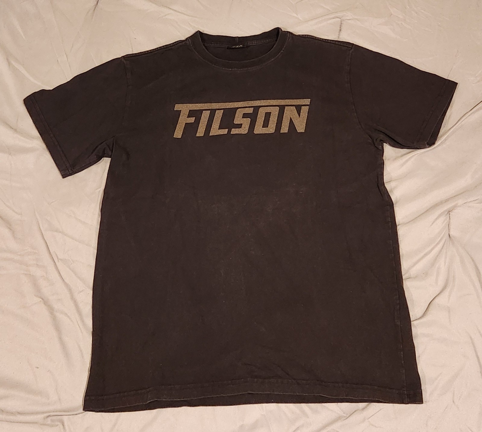 Filson Men’s Size M T-Shirt Black Spell-Out Logo Hike Camp Outdoor