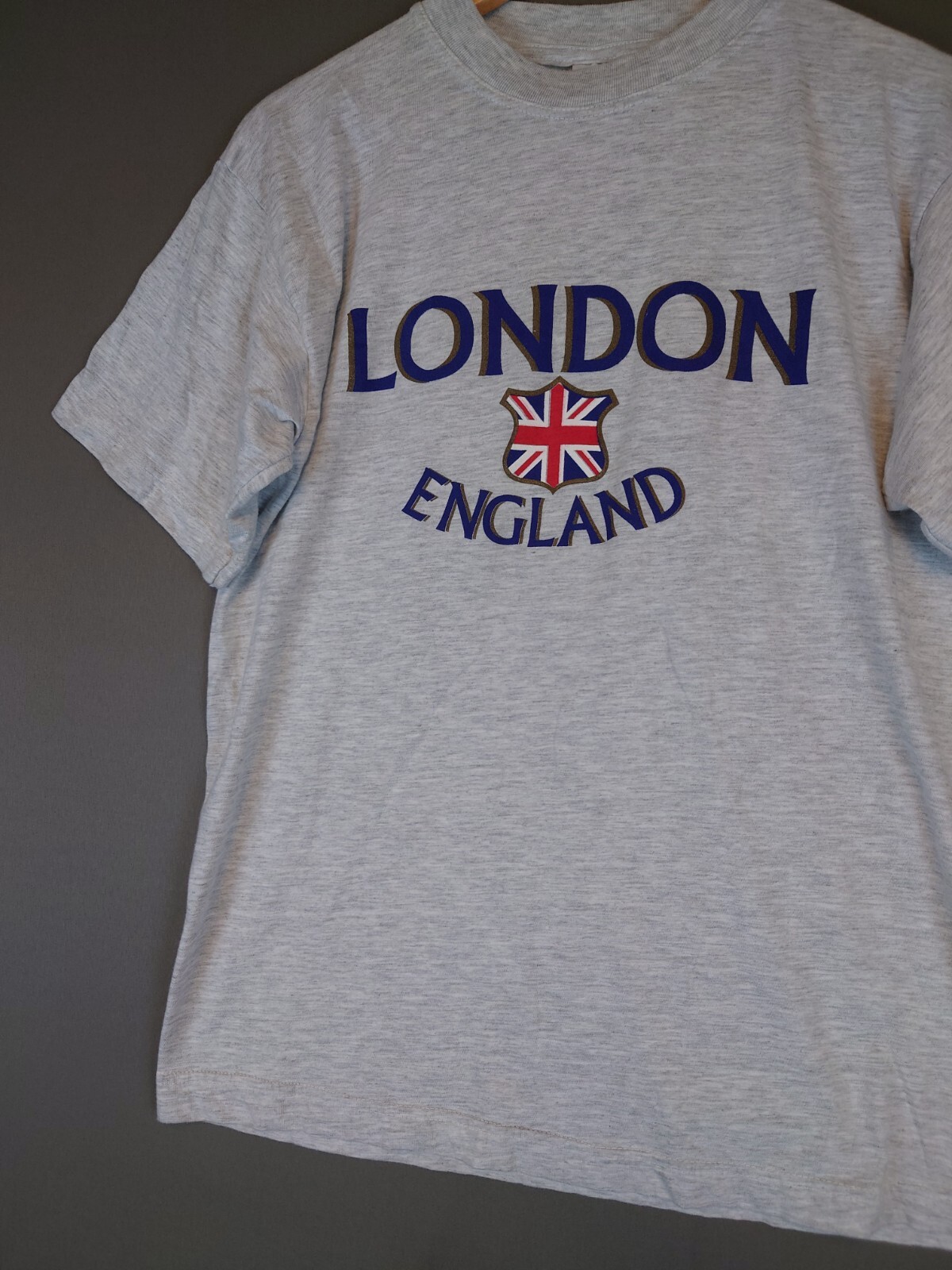 London England Graphic Tourist Tee Short Sleeve T Shirt Gray Men's Size Medium gallery