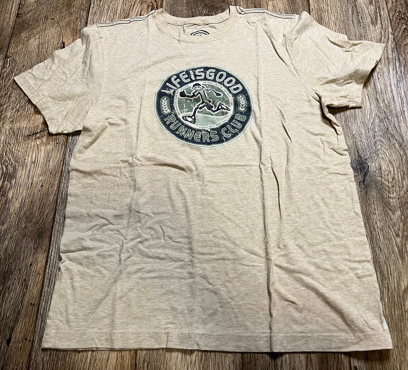 Life Is Good Large Semi Fitted Mens T Shirt Short Sleeved Runners Club EUC gallery