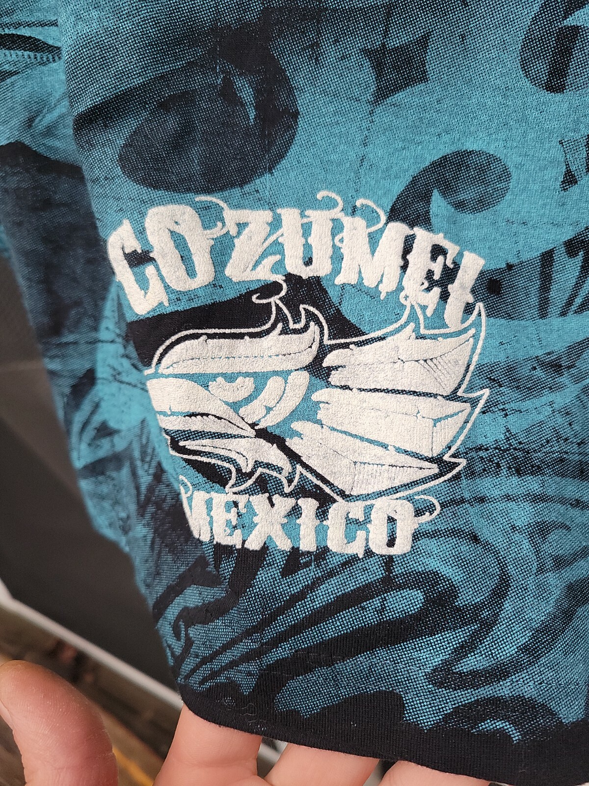 Vintage 90s All Over Print AOP Tropical Fish Cozumel T Shirt Outdoors Nature M L gallery