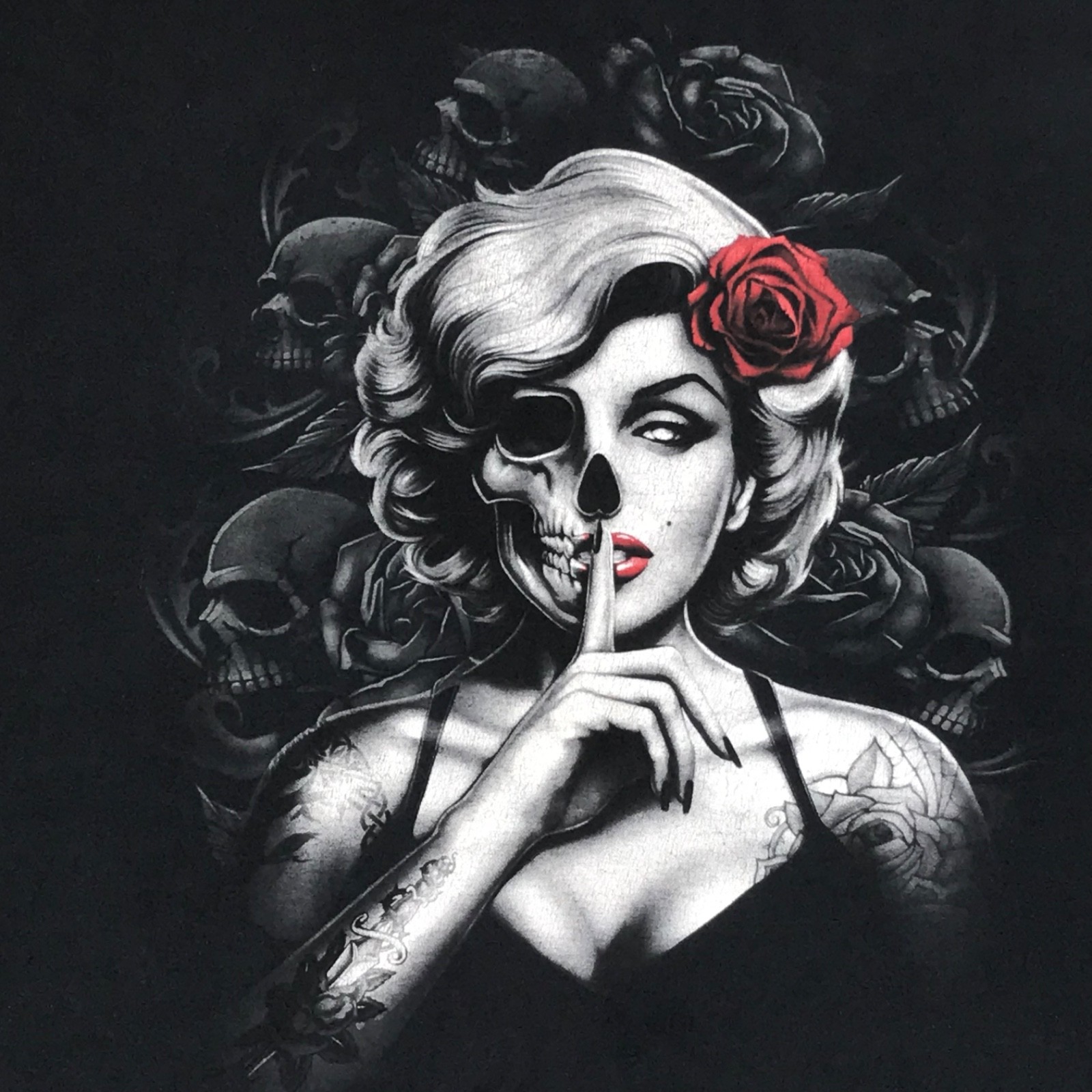 VTG Y2K Marilyn Monroe Tattoo Skulls Roses Grunge Gothic Horror (2XL) T-Shirt gallery