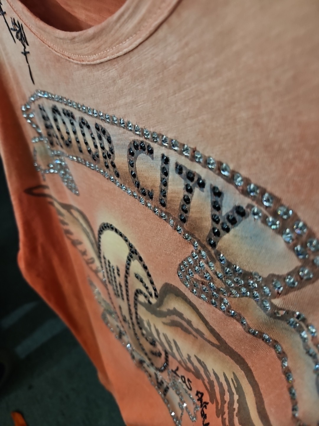 The Great China Wall 2XL VINTAGE AUTHENTIC SWAROVSKI Crystals Men’s MOTOR CITY gallery