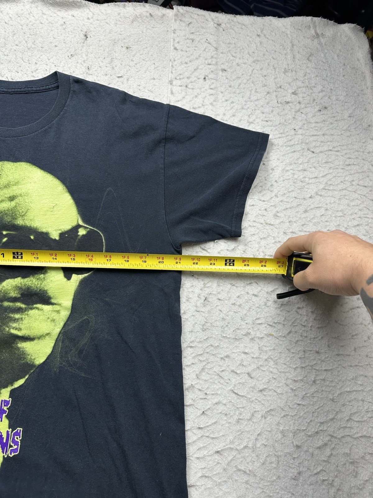 Vintage Men’s The Invisible Man Horror Movie Promo Shirt 90s Sz L Black gallery