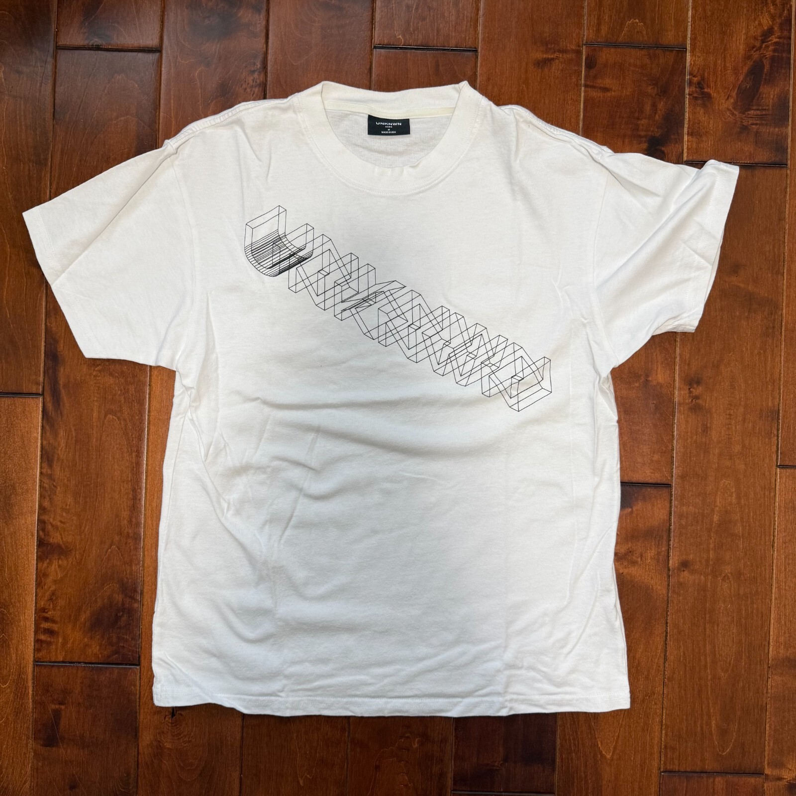 UNKNWN Graphic White T-Shirt Men's Medium Abstract Design Minimalist Streetwear gallery