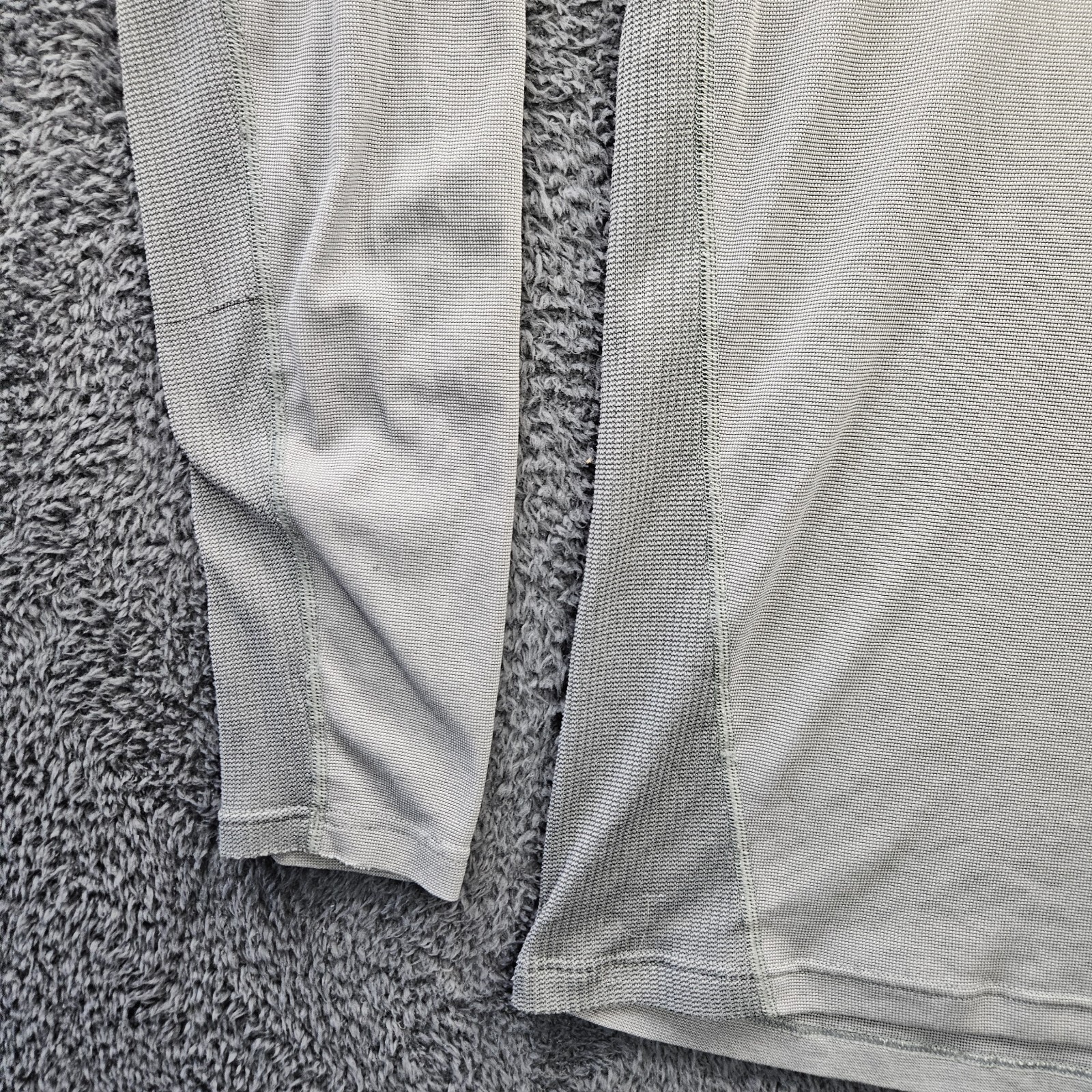Patagonia Capilene 1/2 Zip Baselayer Silver Polyester Men Large *Small Holes gallery