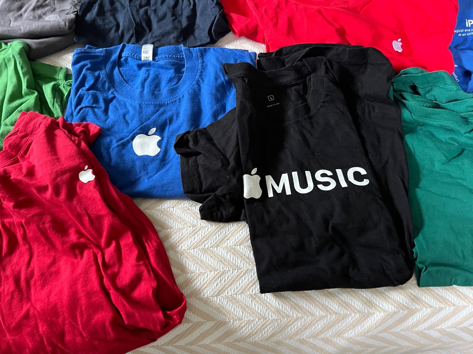 Apple Retail Shirts (various) gallery