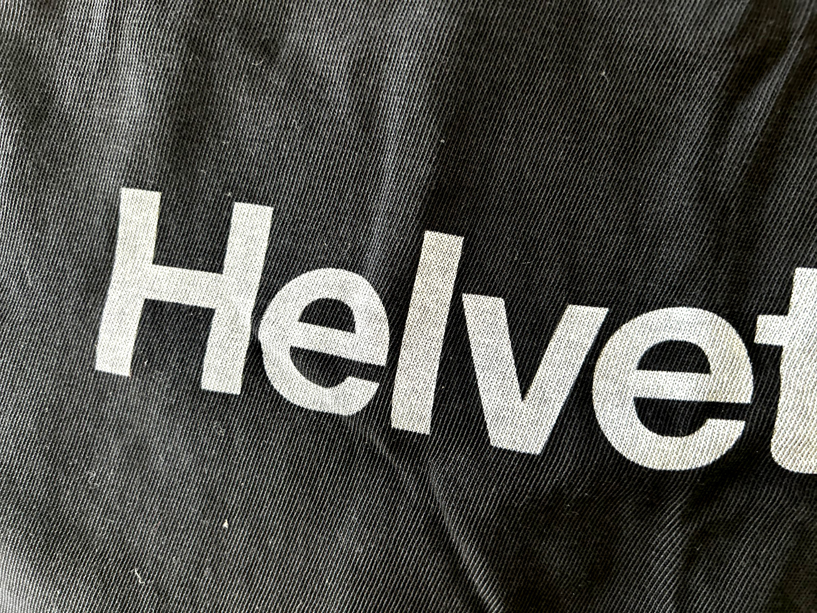 Helvetica Men's T Shirt size L excellent quality Heavy Duty NEW gallery