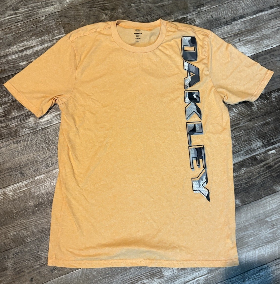 Oakley Buckle Light Orange Logo Shirt Men’s Size Large. EUC!
