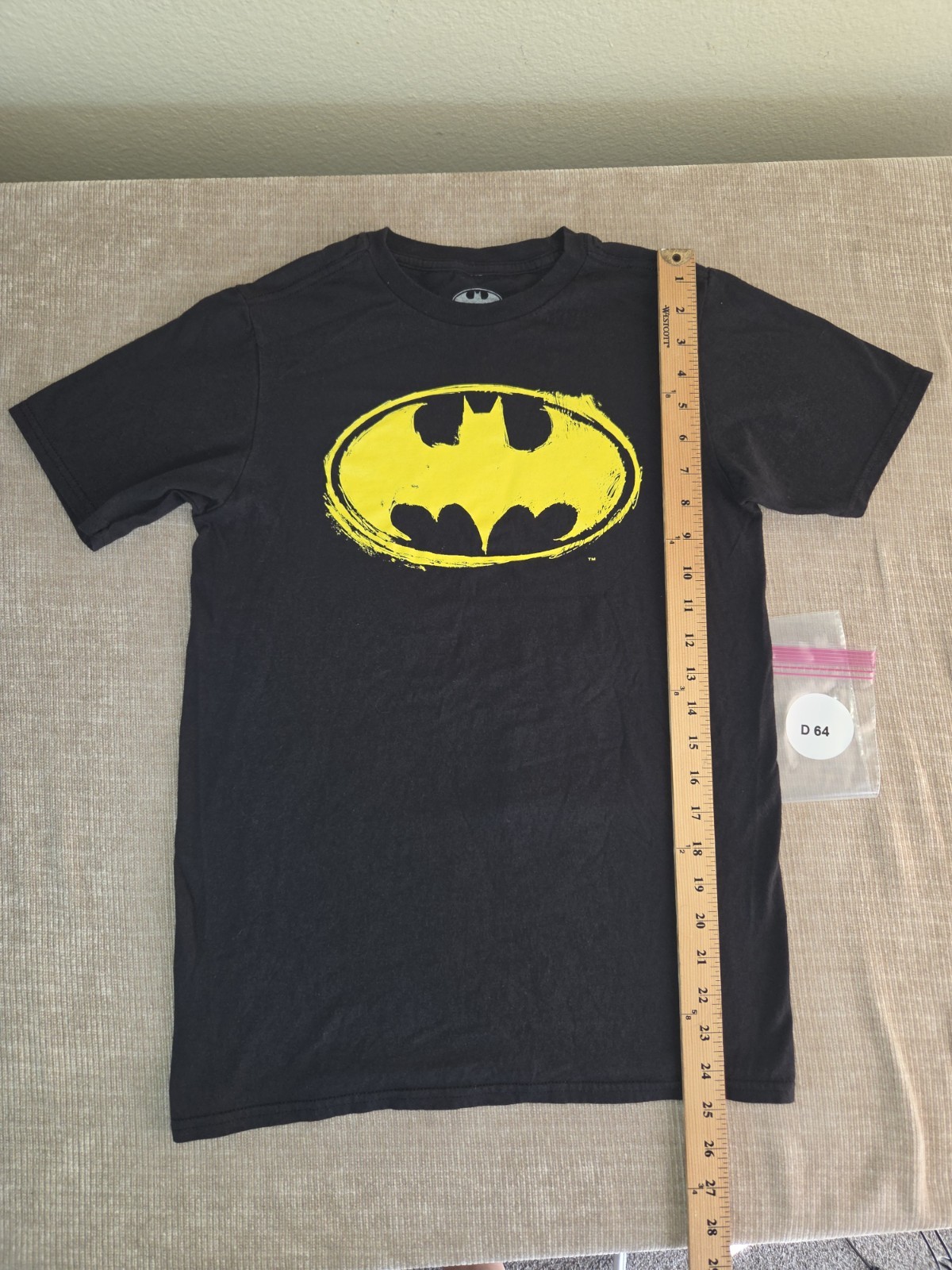 Batman DC Kid's XL Black/Yellow Logo Graphic Print Cotton Knit Crew T-Shirt gallery
