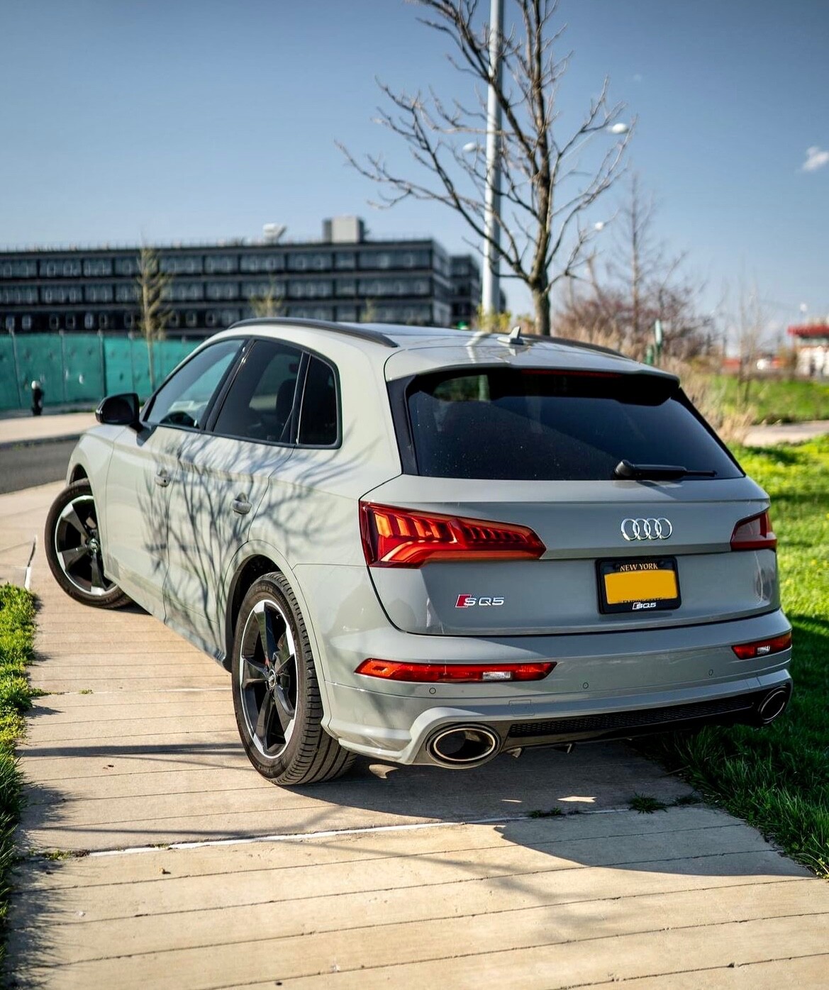 BKM RS Style Upgrade Rear bumper set with Diffuser  Fit Audi Q5 SQ5 B9