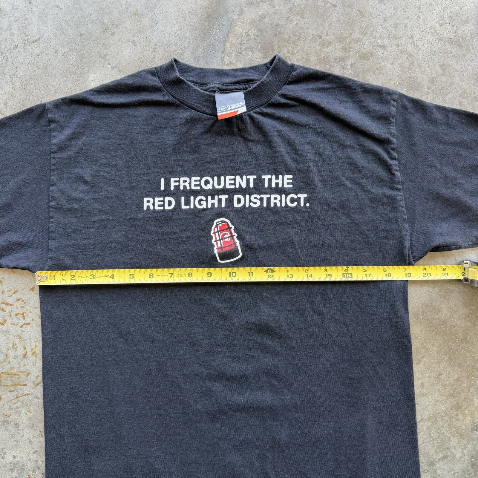 VTG Y2K Nike X Bauer “I Frequent The Red Light District” Funny Saying T-Shirt M gallery
