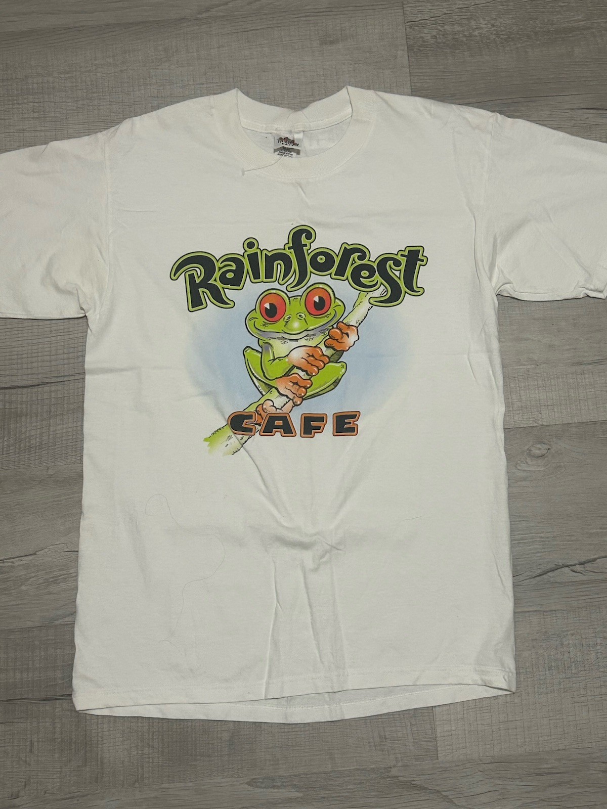90s vintage white Rainforest Cafe graphic t-shirt. Sz Medium