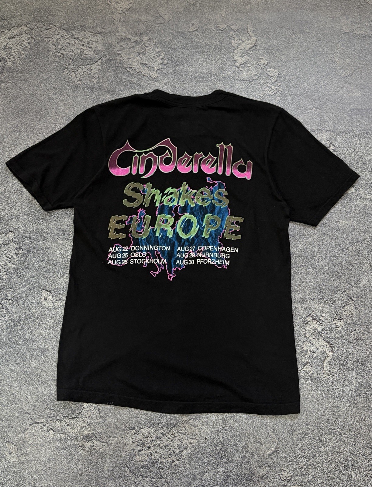Vintage Cinderella Band Shakes Europe Tour T Shirt Medium Glam Rock Hering RARE gallery