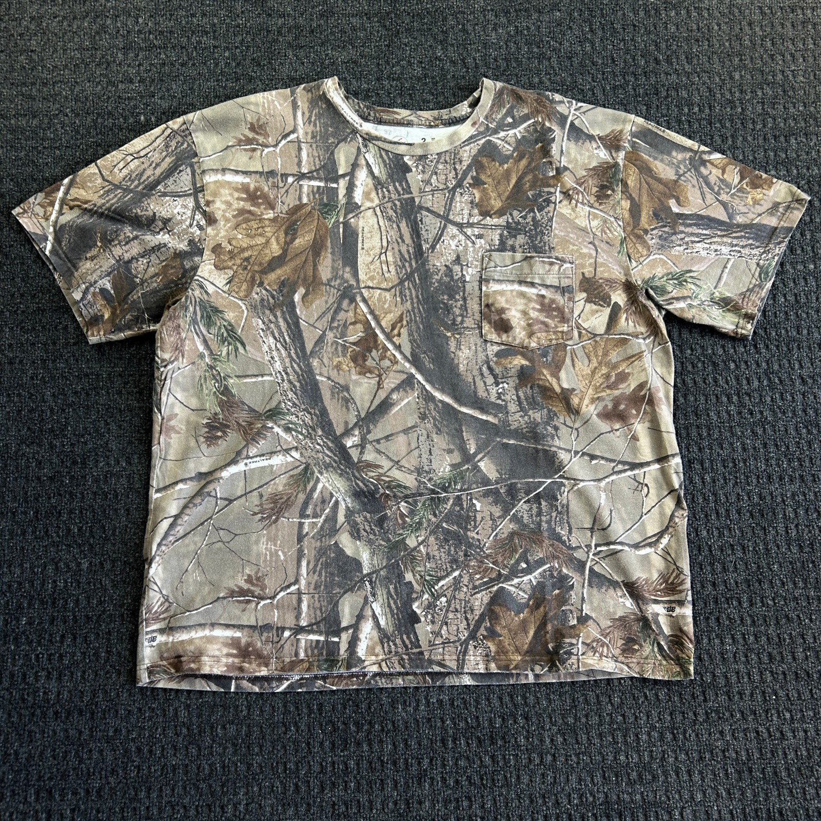 Vintage RealTree AP Camo Pocket T Shirt 2XL Red Head Woodland Tree Hunting gallery