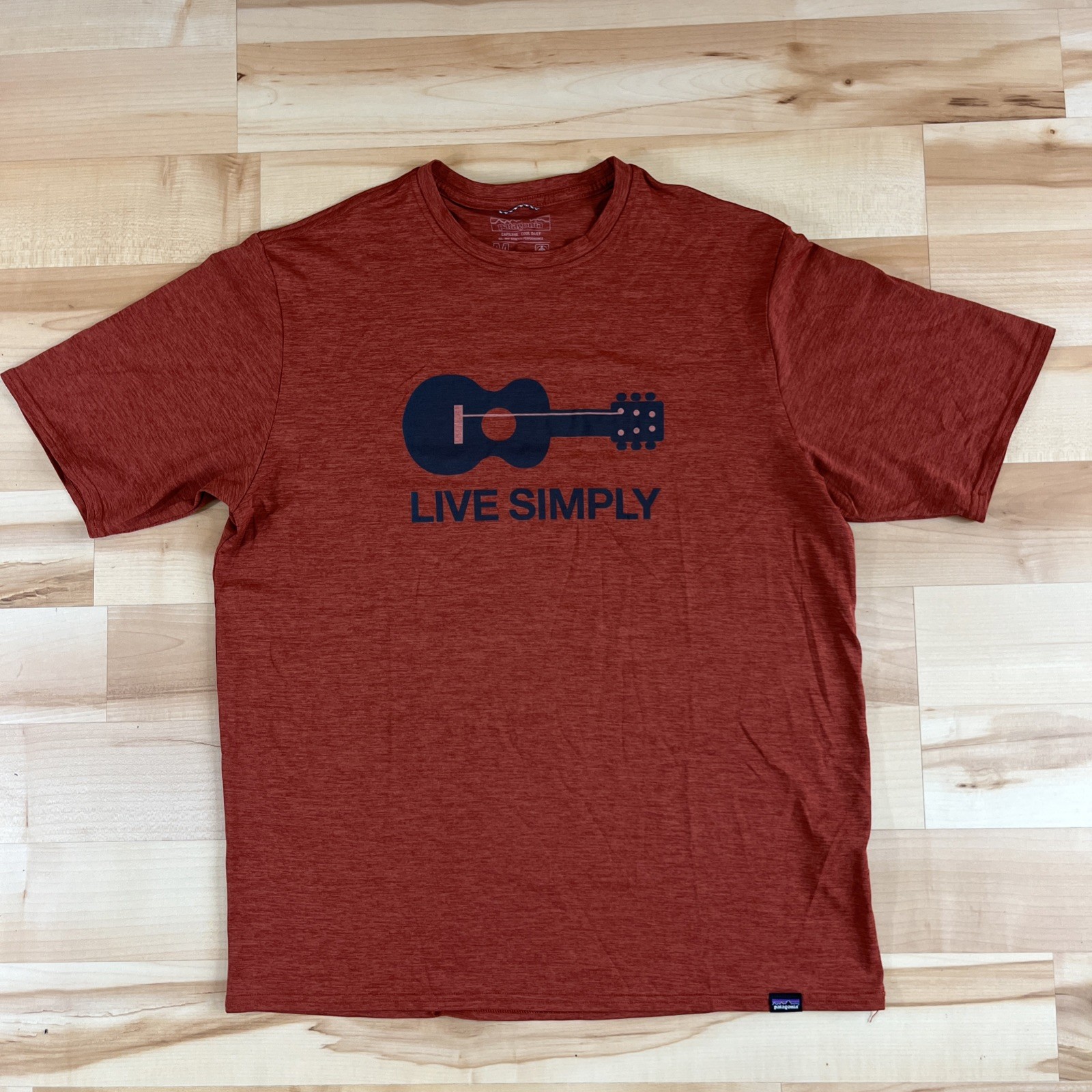 Patagonia Shirt Mens Medium Orange Capilene Cool Daily Live Simply Guitar Music