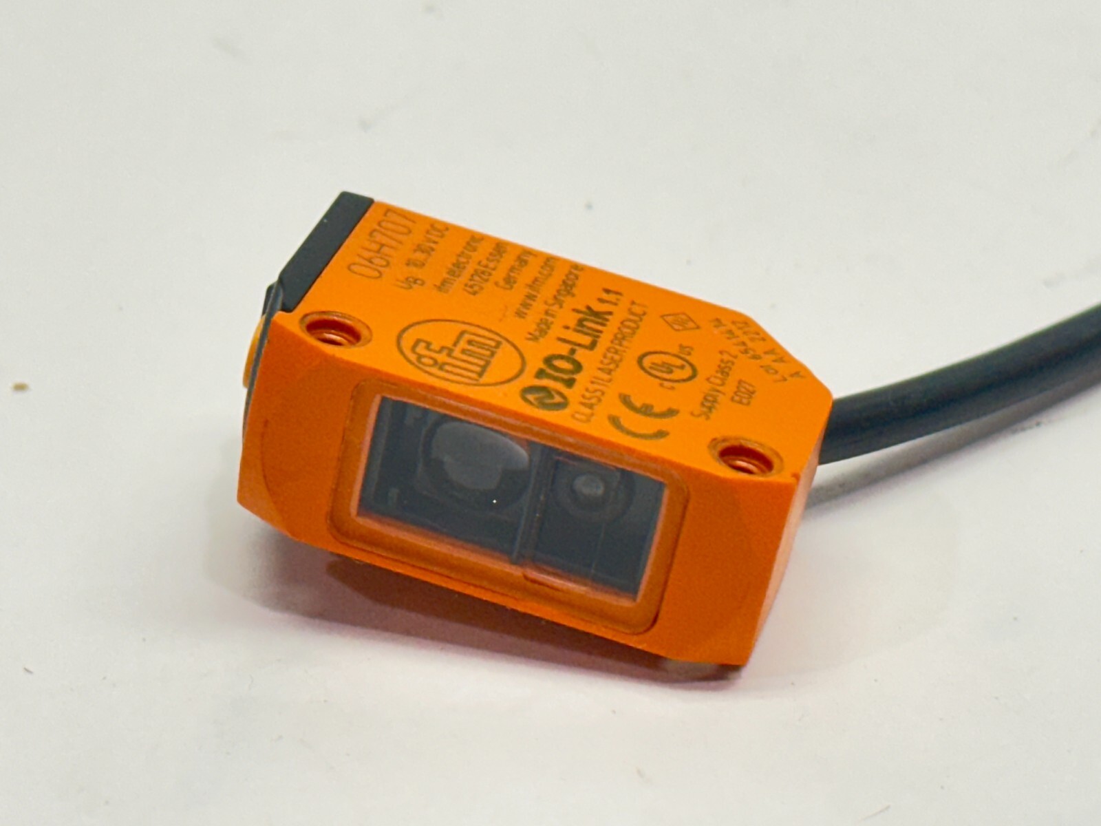 Ifm O6H707 Diffuse Sensor with Background Suppression O6HLFPKG/0,30m/US CUT END