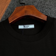 Prada 2026 new three-dimensional embroidered logo round neck short T