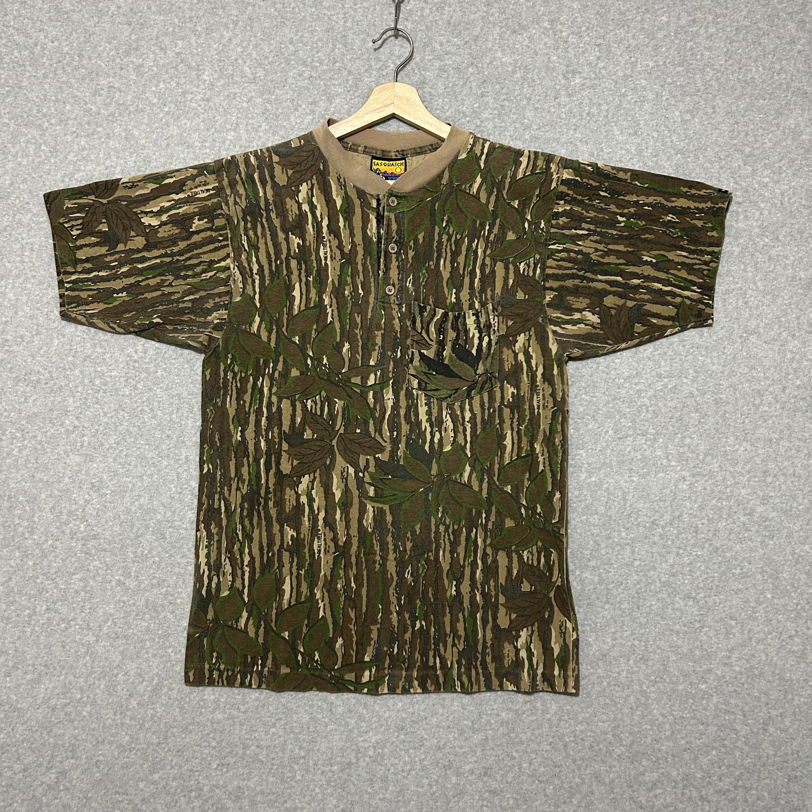 VTG 90s Sasquatch Realtree Camo Henley Shirt L (Fit M) Single Stitch USA Made gallery