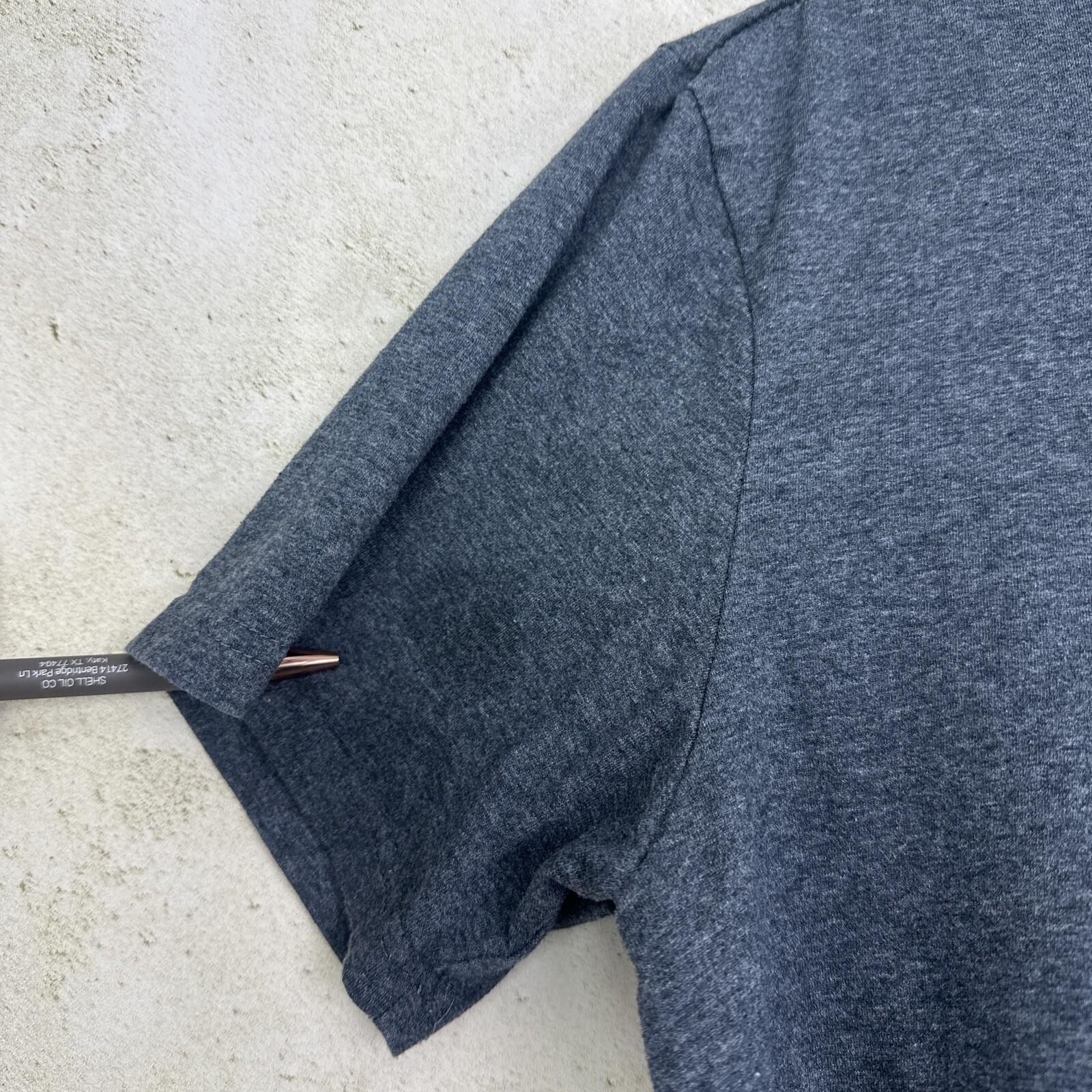 Beautiful Giant T Shirt Mens XL Dark Gray Short Sleeve Crew Neck Pocket Tee gallery