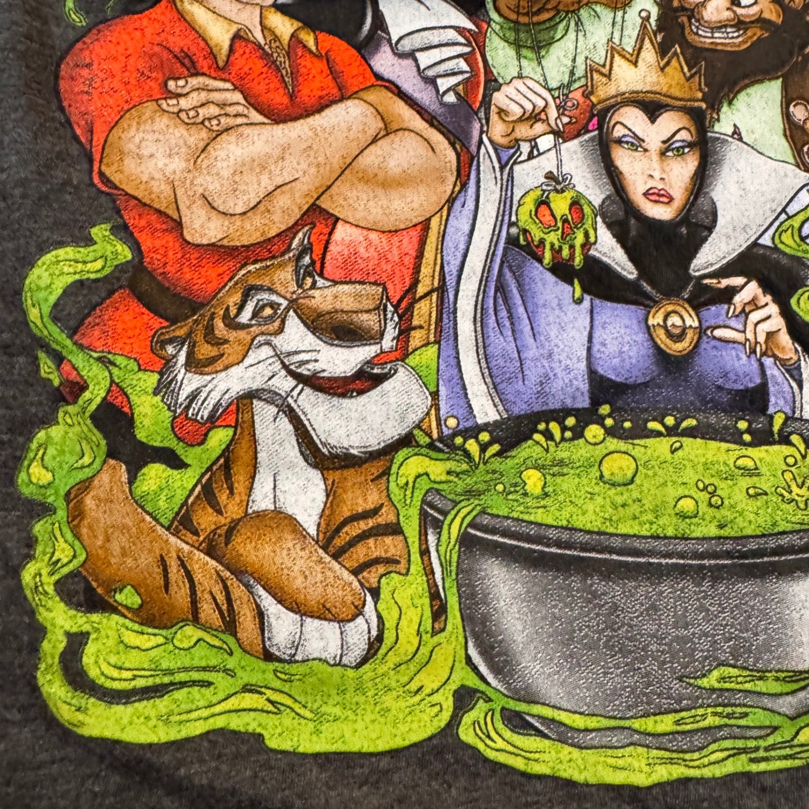 Disney Villains Graphic T-Shirt Charcoal Grey Maleficent Ursula Gaston Men Sz XL gallery
