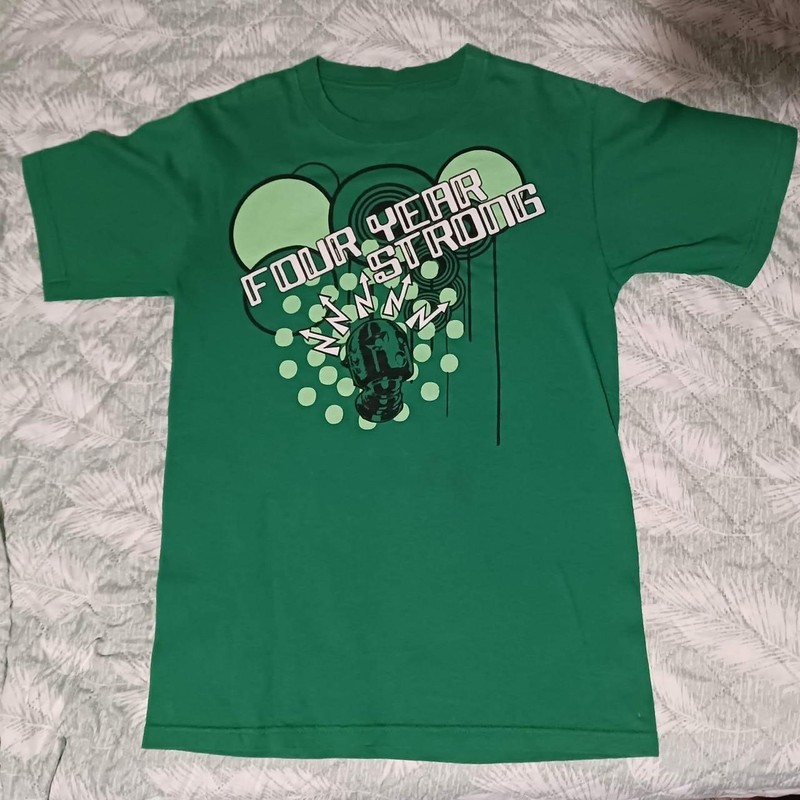 Vtg Four Year Strong Band T Shirt For Men Cotton Full Size Shirt EN844