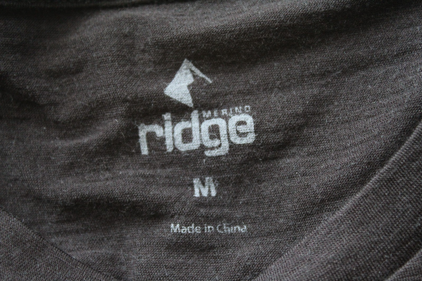 Black Ridge Merino wool men's journey pocket tee shirt - medium - BNWT gallery