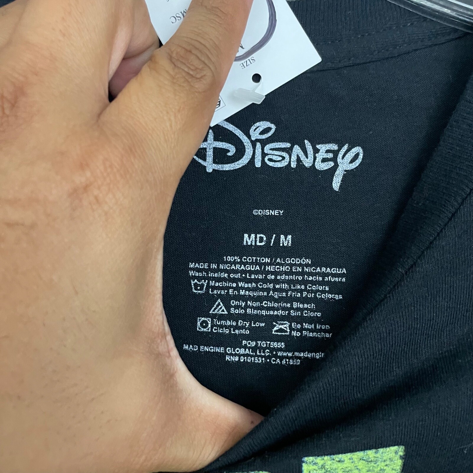 Disney T-Shirt Mens Medium Black Cheshire Cat Alice In Wonderland Casual Cartoon gallery