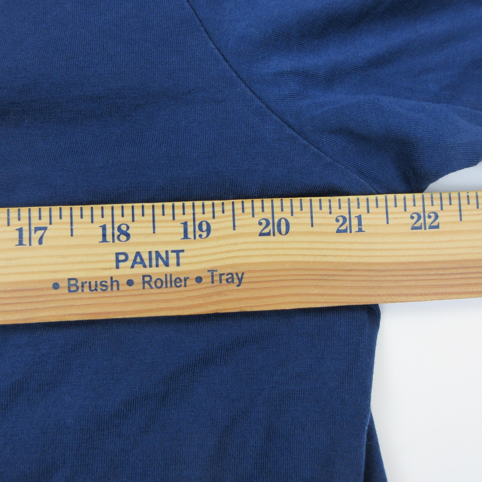 Tommy Bahama Shirt Mens Medium Blue Tagless Crewneck Jersey Contrasting Trim gallery