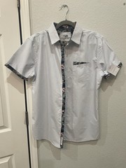 NWT Voyage Craft + Flow Button Up Blue Floral Tropical Short Sleeve Men Medium