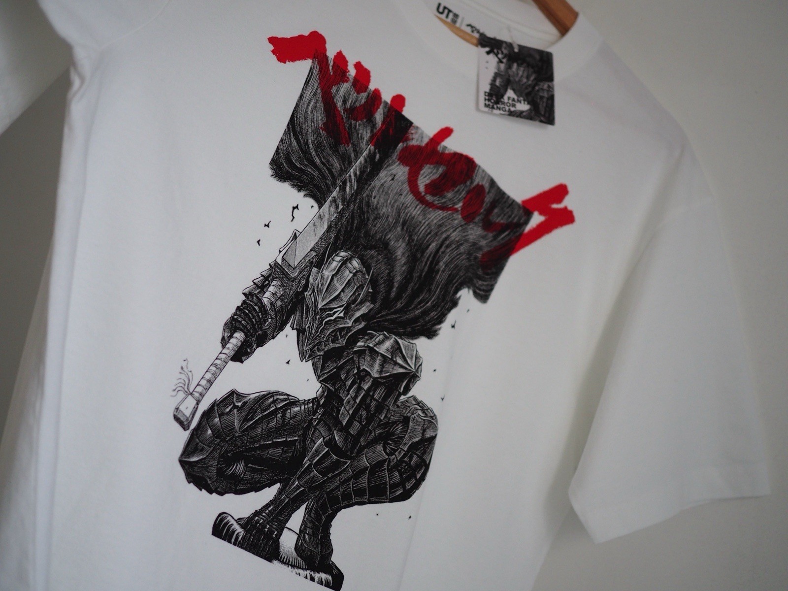 Berserk Dark Fantasy Horror Manga Uniqlo T Shirt Size Medium New gallery