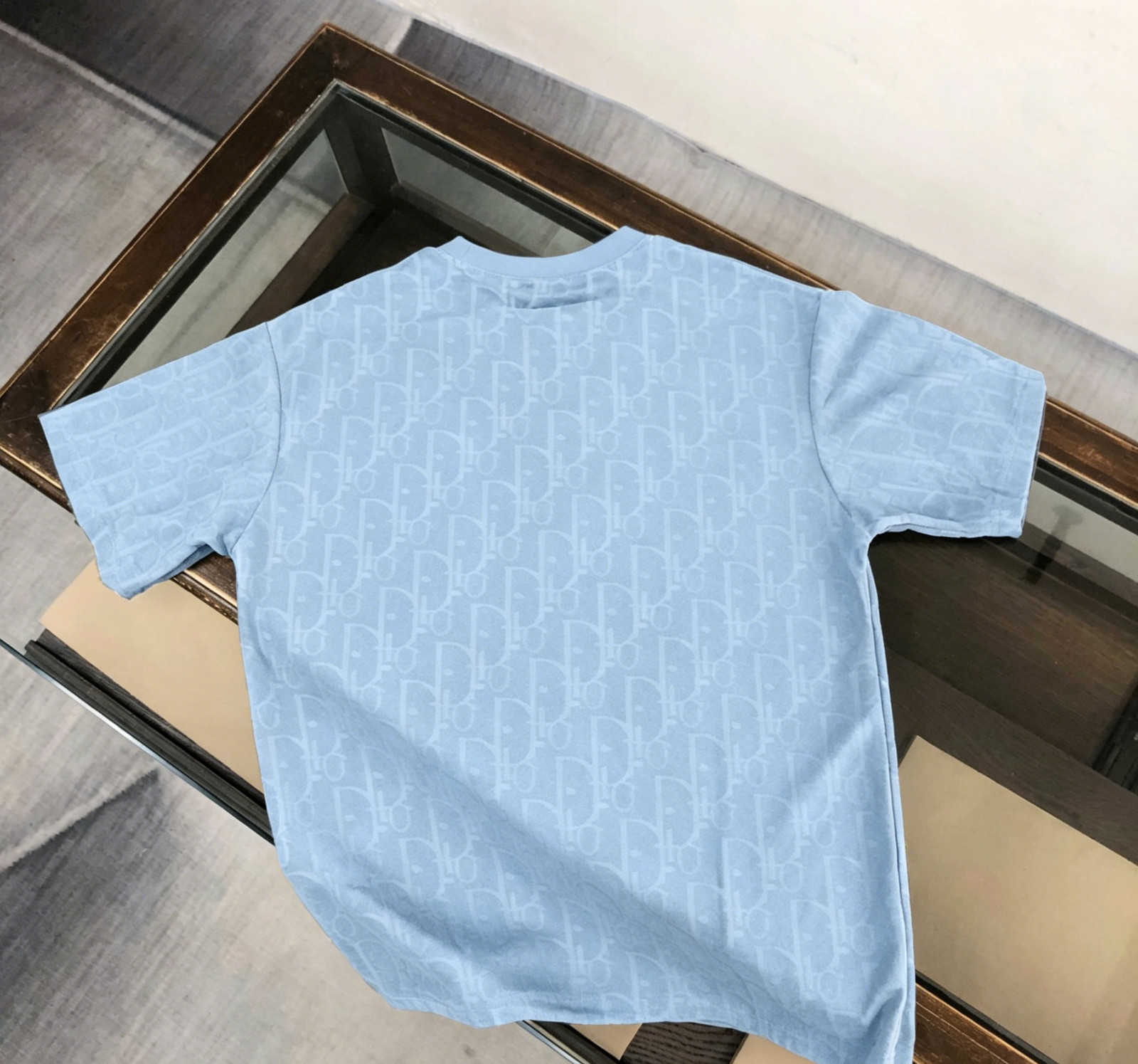 BUR*BERRY Men's Light Blue Loose-Fit Short-Sleeve T-Shirt L gallery