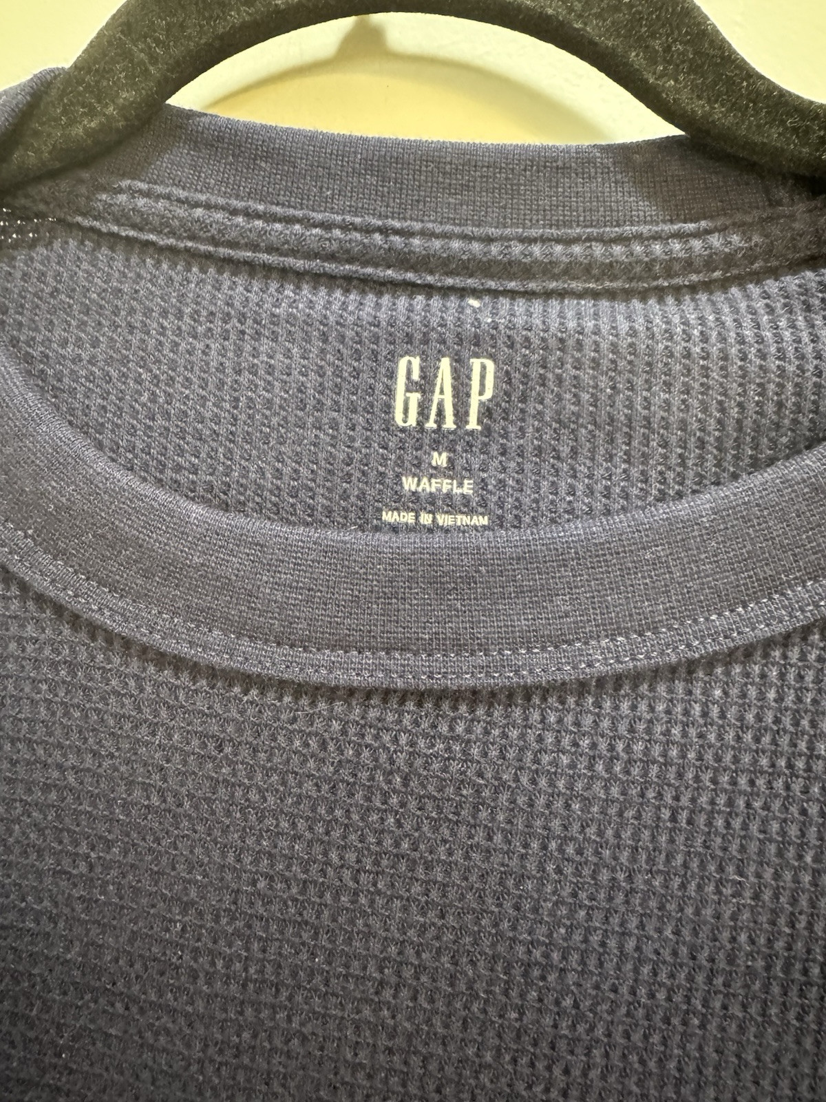 NWT Gap Navy Blue Crew Neck Long Sleeve Waffle Thermal Tee Medium Length 27” gallery