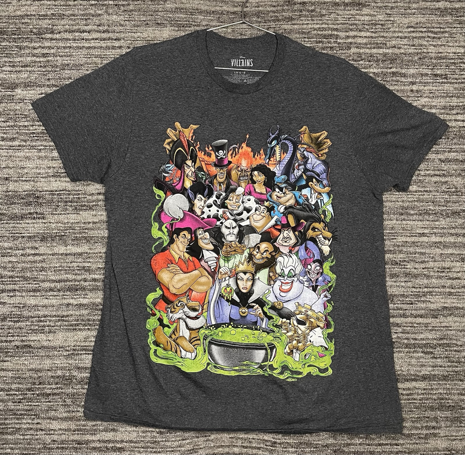 Disney Villains T Shirt Gray Men’s size Large