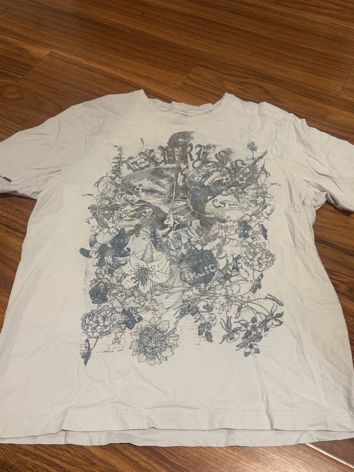 Bundle 3 Express Graphic Crew Neck Short Sleeve Knit T-Shirt Size M