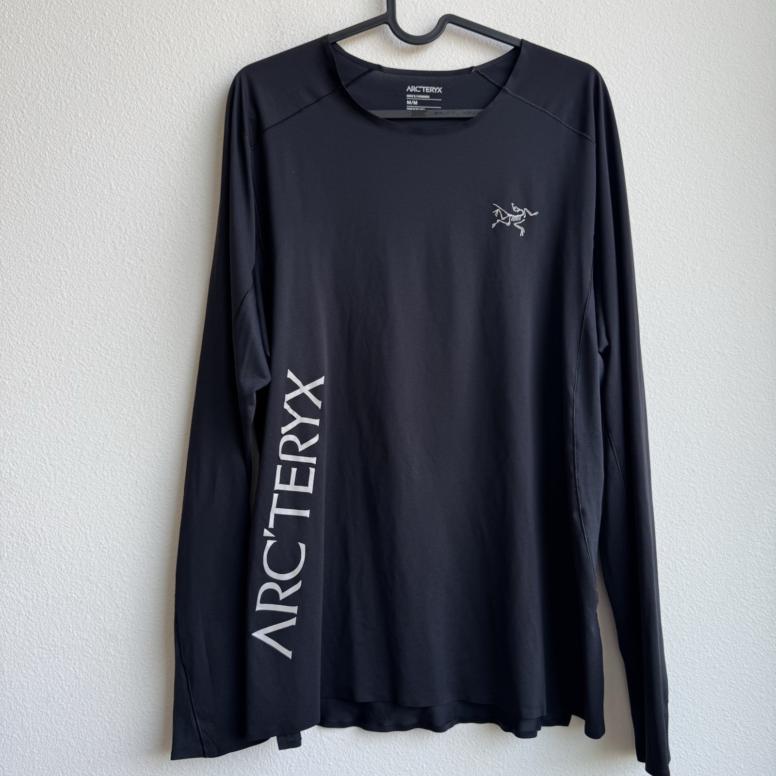 Arc'teryx Norvan Downword Logo Men's Medium Long Sleeve Training Shirt gallery