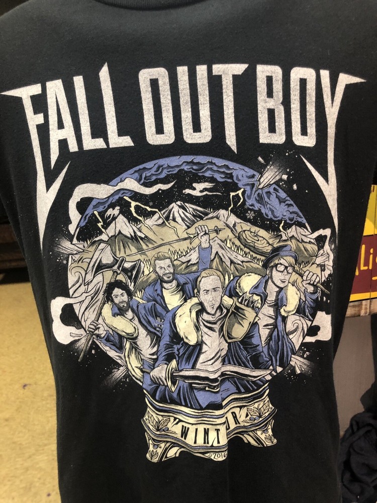 Fall Out Boy 2016 wintour is coming Black Small T-shirt