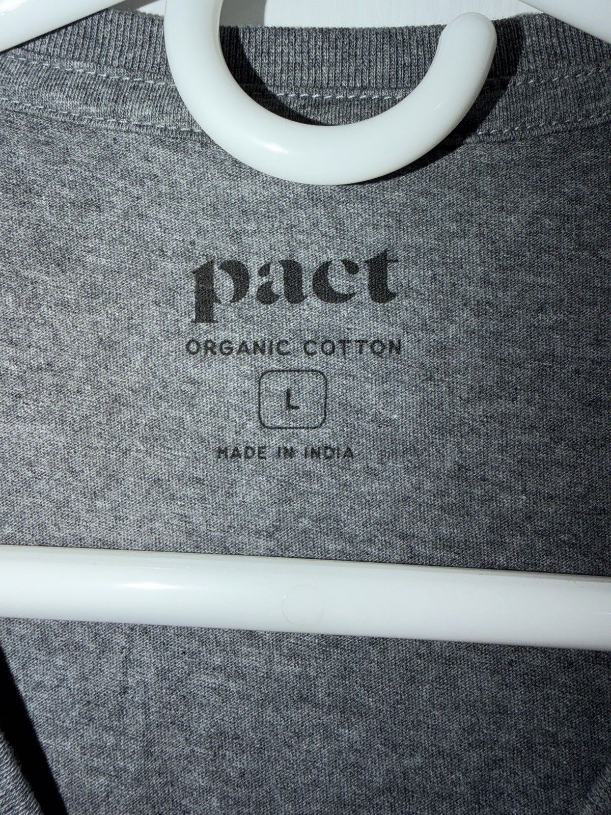 NWOT-Pact-Men’s Organic SoftSpun Essential V-Neck Tee-Med Grey Heather- (LARGE) gallery