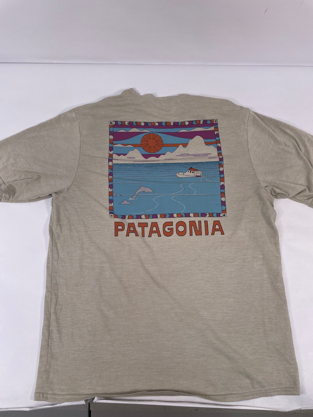 Patagonia Men's Beige T-Shirt Short Sleeve Size S gallery