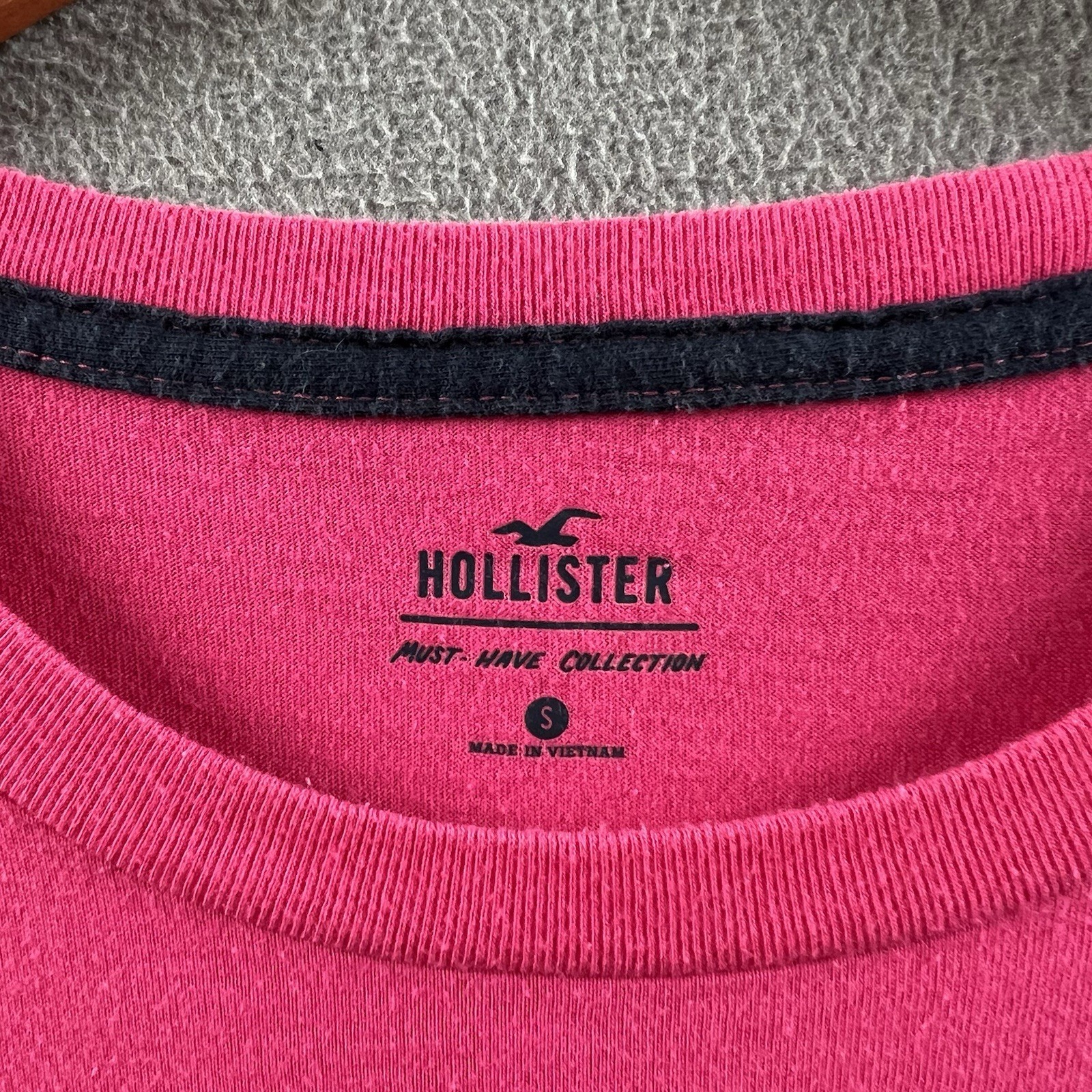 Hollister Shirt Mens Small Hot Pink Must Have Collection Beach Surf Outdoor Y2K gallery