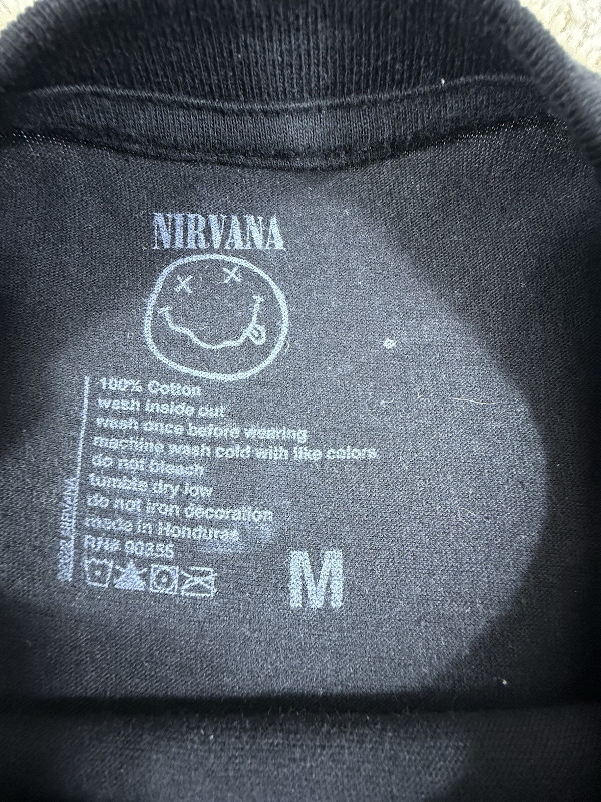 Nirvana Kurt Cobain MtV Unplugged Set men's tshirt in black sz M gallery