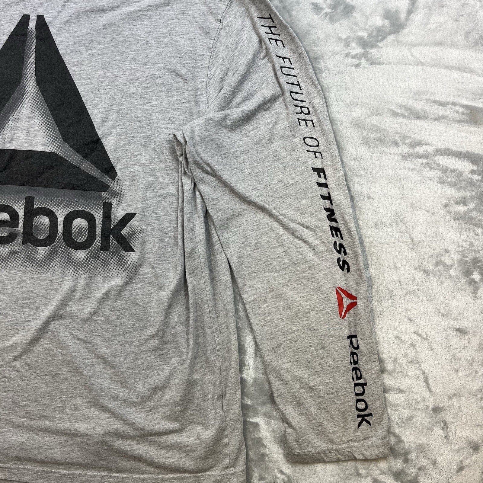 Reebok Long Sleeve Shirt Mens Size 2XL Gray The Future of Fitness Activewear gallery