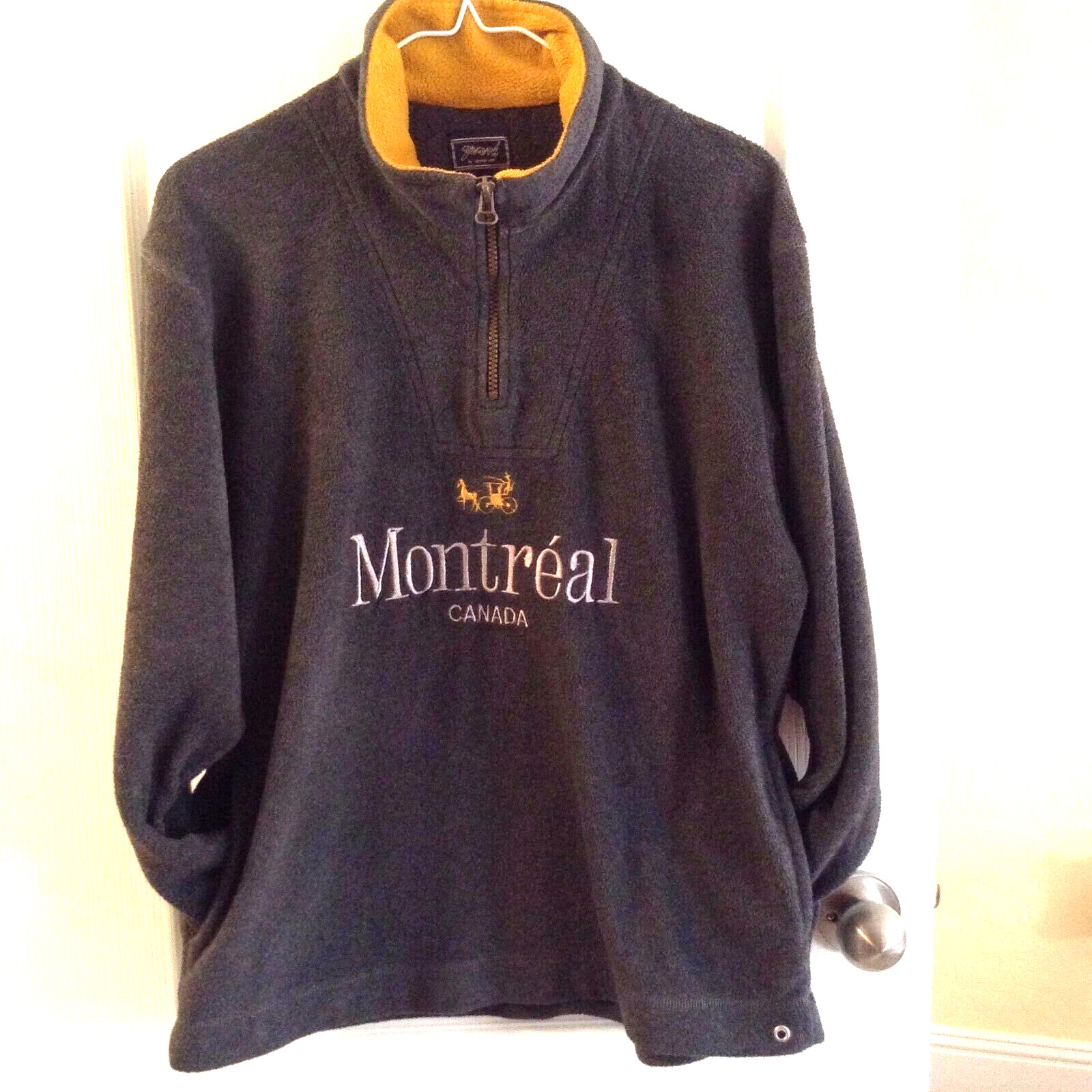 men pullover Montreal Canada 1/4 zip shirt jacket coat  WORN TWICE! M